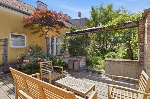 Stylish Apartment, 5 Minutes to U6 & U4 in Wien, Österreich