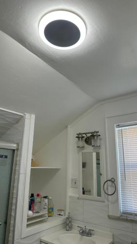Bathroom, Apartment in Union in Union (NJ)