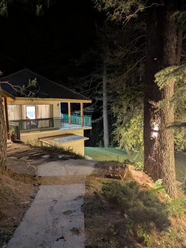 Vine Wood Cottage in Dunga Gali
