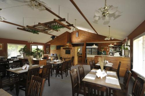 餐廳, 春湖度假酒店 (Spring Lake Resort) in 德懷特 (ON)