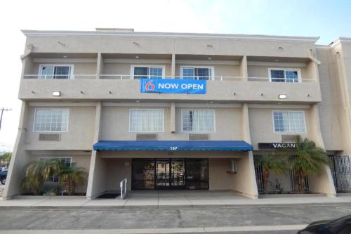 Motel 6 Azusa, CA