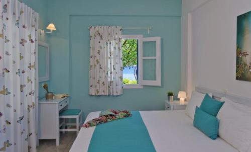 Mouras studios Mouras studios is a popular choice amongst travelers in Astypalaia, whether exploring or just passing through. The property has everything you need for a comfortable stay. Service-minded staff will we