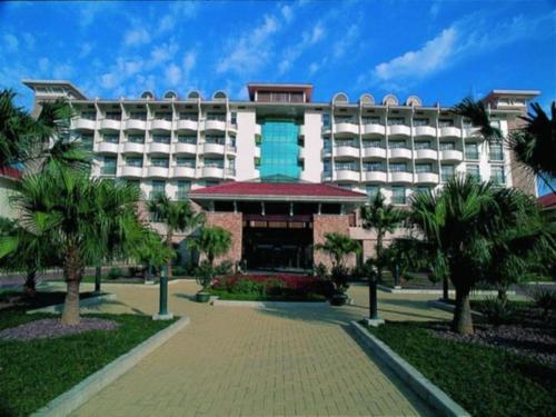. Guilin Merryland Resort