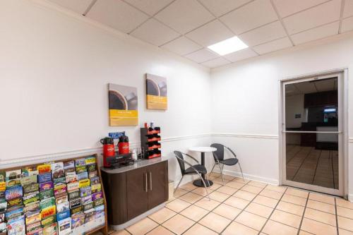 OYO Hotel Baton Rouge - Mead Rd Louisiana – Baton Rouge, LA