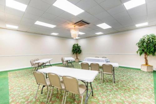 OYO Hotel Baton Rouge - Mead Rd Louisiana – Baton Rouge, LA