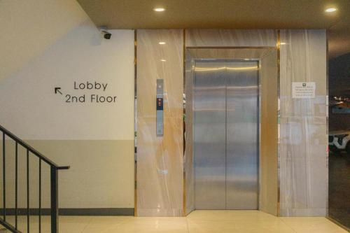 IMPRESS Hotel HUAI Khwang - image 6
