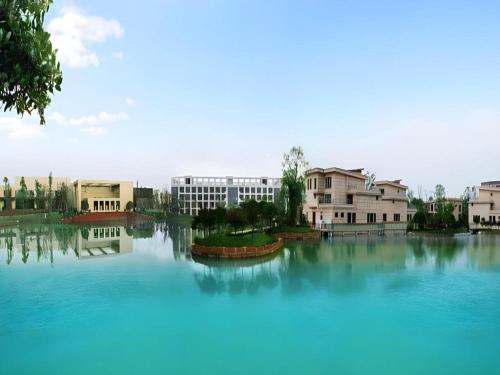 . Chengdu Mushan Garden Hotel