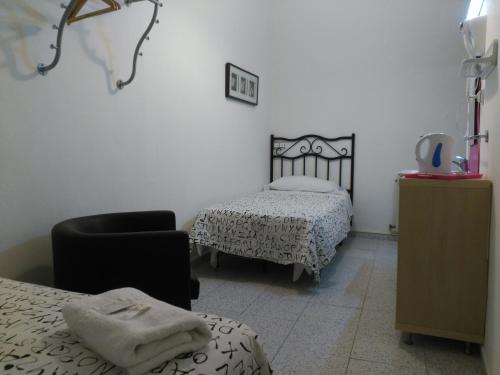 Hostal River - image 11