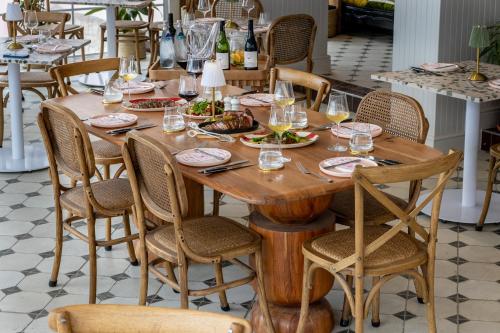 Tintswalo Summer House - image 10