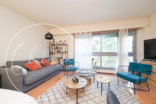Comfortable & Bright flat Canal St Martin for 4 PP