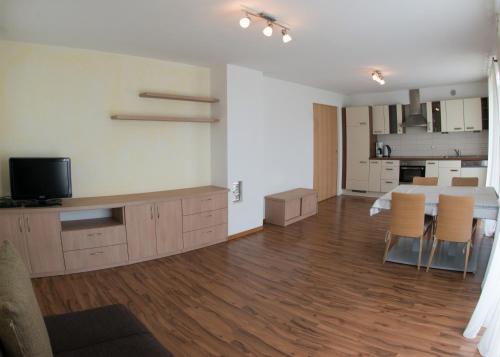 Two-Bedroom Apartment (4 Adults)