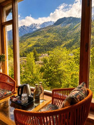 ORZU Boutique Stays Burwa Manali in Palchan