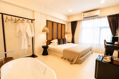 room detail thumbnail 0