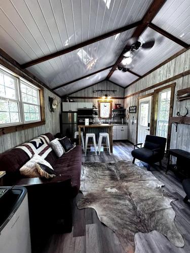 Unique Treehouse on Working Farm in Texas, Perfect for Rustic Weekends in Nature in Muenster (TX)