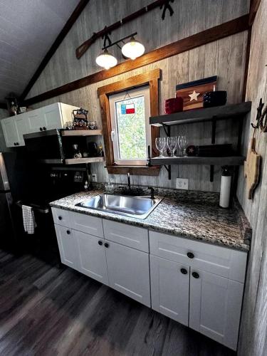 Unique Treehouse on Working Farm in Texas, Perfect for Rustic Weekends in Nature in Muenster (TX)