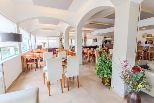 Restaurant, Casa Do Vale Hotel by Umbral in Evora