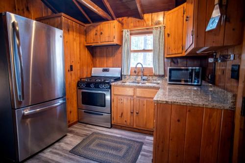 Authentic Rustic Cabin with Large Deck & Fireplace Near Birch Lake, Babbitt, MN in Babbitt