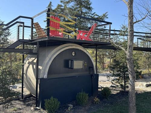 Peaceful Tube Vacation Rental with Fire Pit in Danville, Kentucky in Danville (Kentucky)