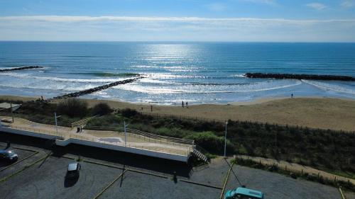 3 chambres vue mer piscine parking clim