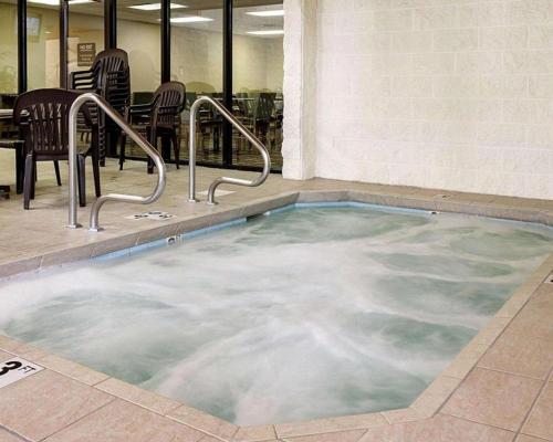 MainStay Suites Bismarck – Bismarck, ND