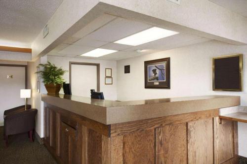 Days Inn by Wyndham Farmville in Farmville (VA)