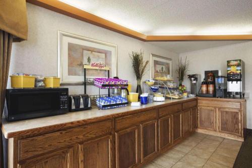 Days Inn by Wyndham Farmville in Farmville (VA)