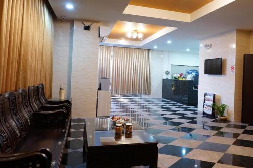 Gin Jian Commerical Hotel in Siaogang District