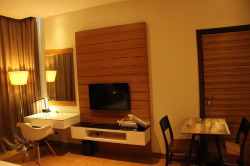 Dua Sentral Suites - image 3