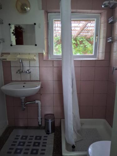 Bungalow im Künstlergarten (Bungalow im Kunstlergarten) in Krauschwitz
