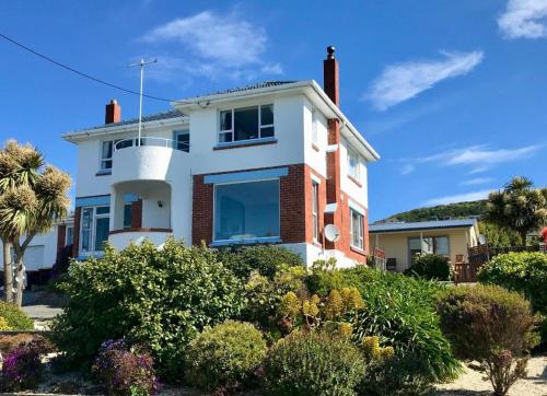 . Bluff Ocean Vista Motel and Accommodation