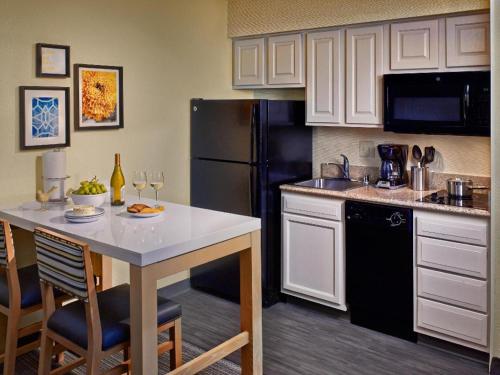 Sonesta ES Suites Colorado Springs – Colorado Springs, CO