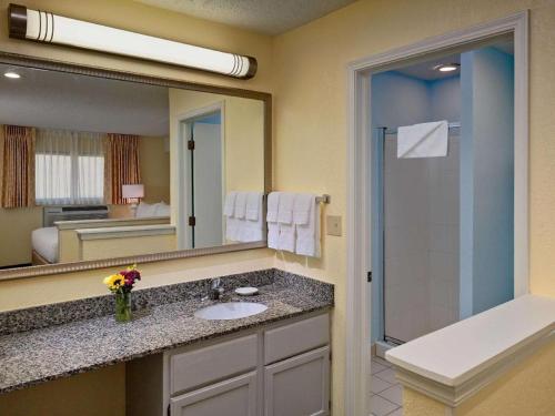 Sonesta ES Suites Colorado Springs – Colorado Springs, CO