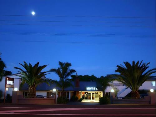 . AK West Motel