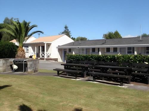 . Mountain View Motel