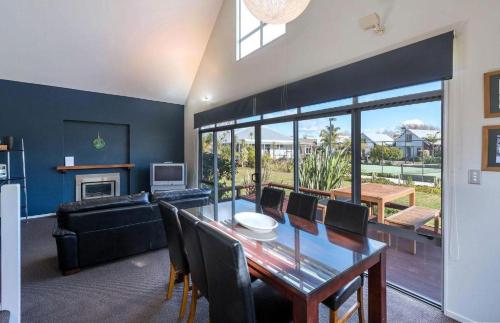 Twinlake Villas - image 5