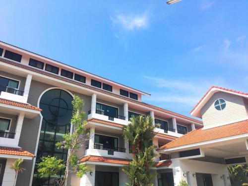 Nipa Garden Hotel - Tap to explore photos