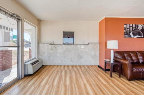 OYO Hotel Waco University Area I-35 – Waco, TX