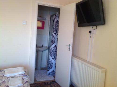 Cowley Hotel - image 12