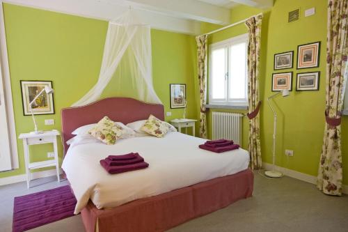 1 queen bed