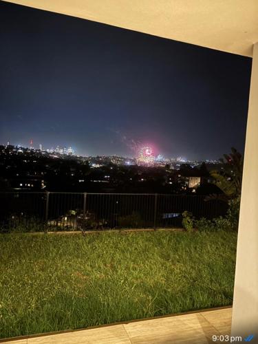 Sydney Harbour Bridge View Luxury Sunset Retreat in Dover Heights