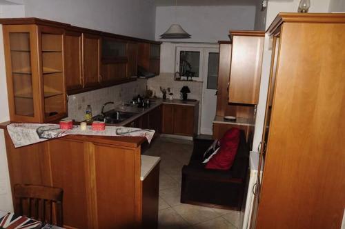 Ionias Apartment - image 5