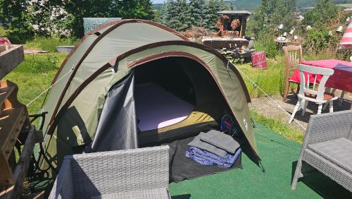 Camping im Igluzelt im Privatgarten mit warmer Lutzmatratze und Komfort Schluchtern Main-Kinzig in Schluchtern