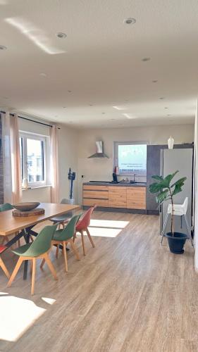 virtuve, AMAO Obsidian - Business & Family Apartment in Schwanau