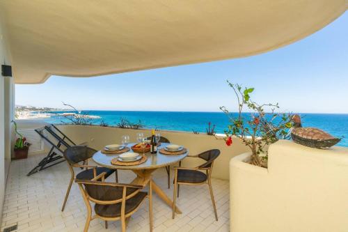 Marbell Center Panoramic Sea View – khách sạn tại Guadalpin La Vanta