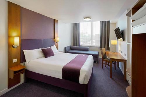 Premier Inn London County Hall in Buckhurst Hill