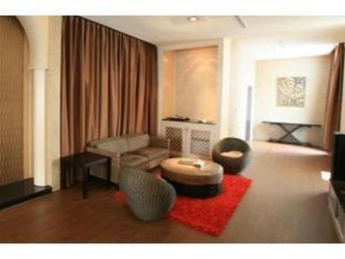 Her Home Spa Motel in Xinying District