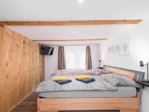 Private Rooms near Glarus, Shared Bath
