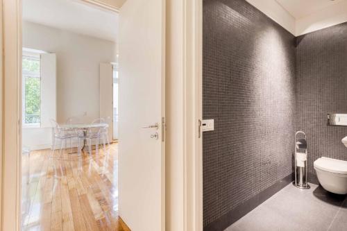 236 Av Liberdade w 24h Security Free Parking - image 7