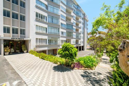 Stylish Green Point 2 Bed w Views Rockaway Haven - image 9
