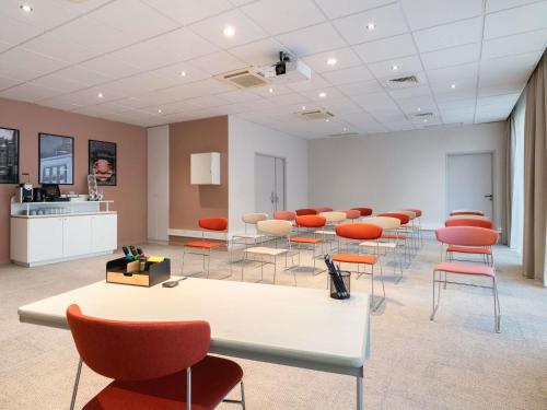 Meeting room / ballrooms, ibis Styles Paris Porte dOrleans in Montrouge